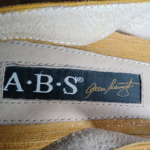 ABS heels - Picture 3 of 8